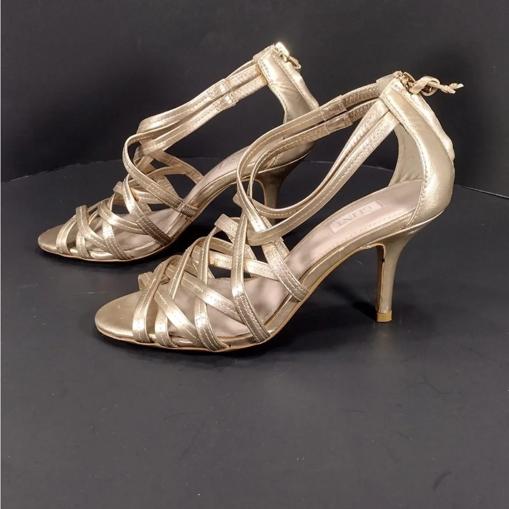 GLINT Elegante Gold Strappy Women's Sandals s 4.5 pre owned Exellent condition